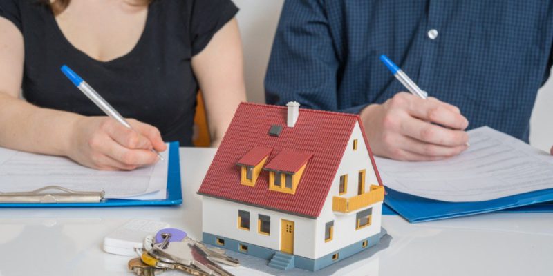 Should-you-buy-a-property-with-your-sibling Should-you-buy-a-property-with-your-sibling